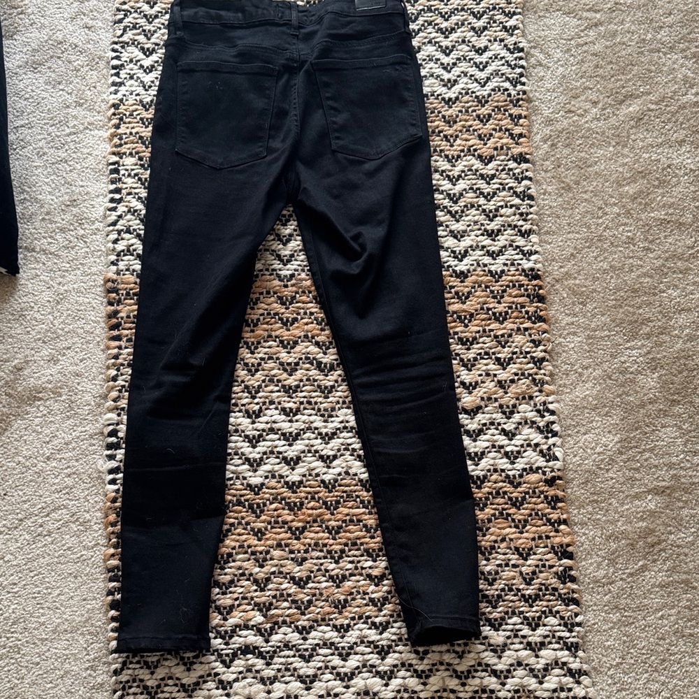 Crown & Ivy Black Skinny Jeans - Picture 3 of 4